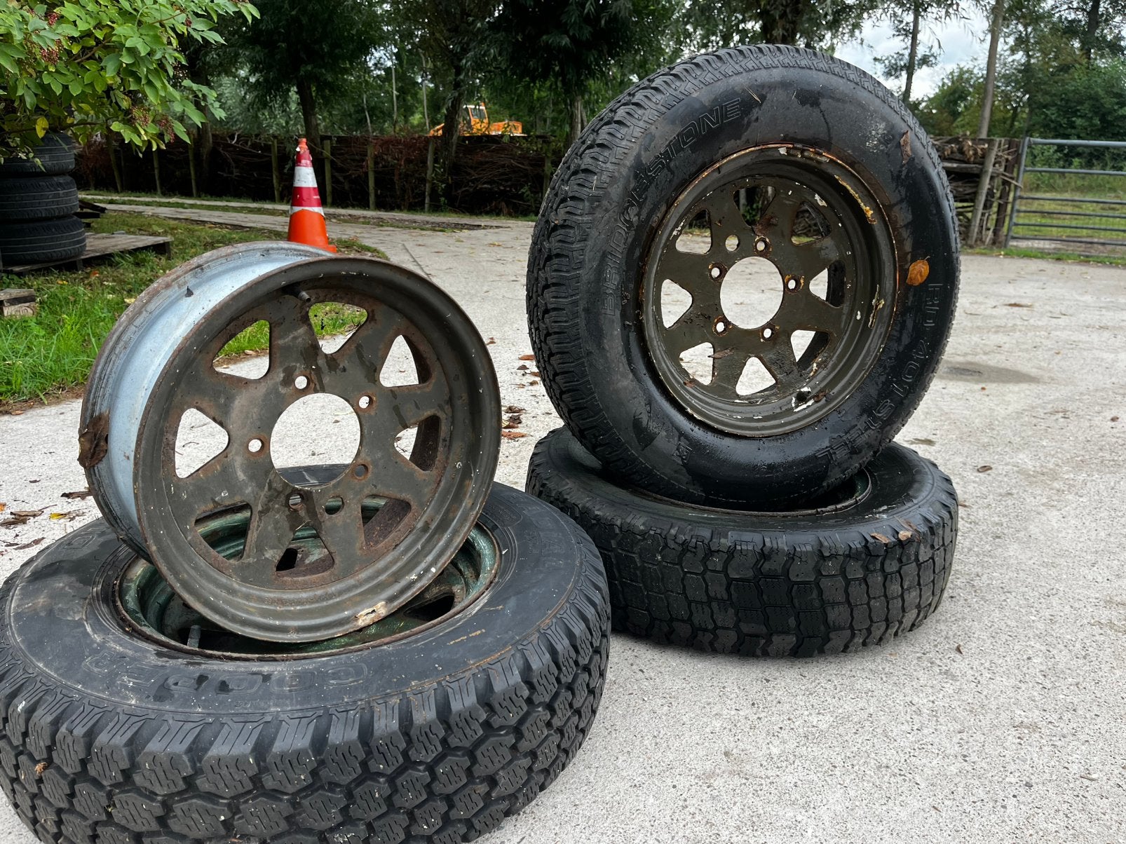 Willy’s Jeep Nekaf velgen eight spoke 15 inch, Ophalen, 15 inch, Zomerbanden, Velg(en)