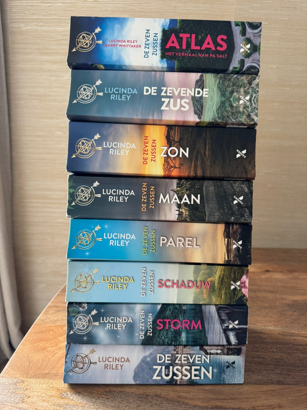 Complete serie boeken ‘De zeven zussen’, Boeken, Ophalen of Verzenden, Gelezen