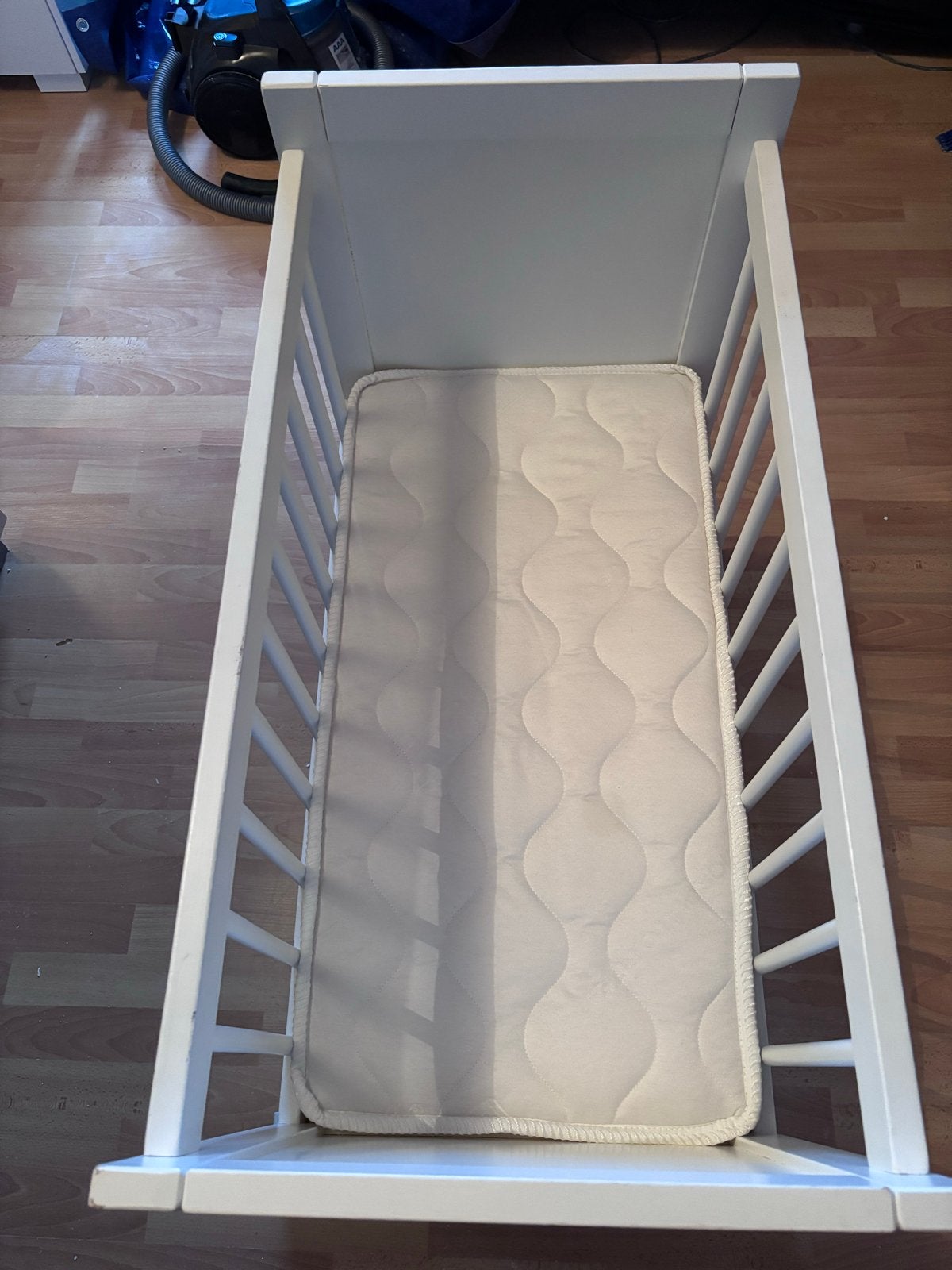 Wit houten wieg met matras, Kinderen en Baby's, Babywiegjes en Ledikanten, Ophalen, Gebruikt, Ledikant