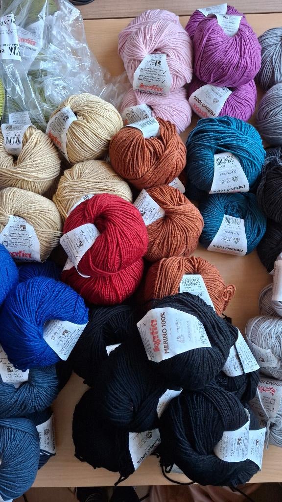Katia Merino 100%, Ophalen of Verzenden, Nieuw, Breien of Haken, Wol of Garen