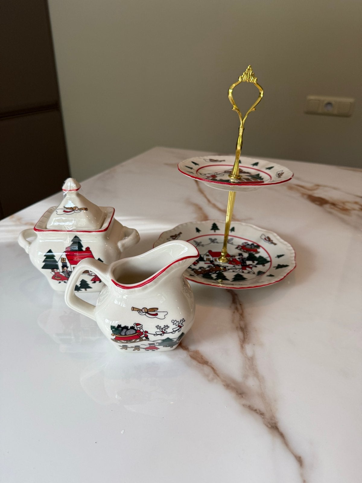 Mason's Kerst etagere melkkan en suikerpot - Nieuwstaat, Overige merken, Keramiek, Nieuw, Ophalen of Verzenden