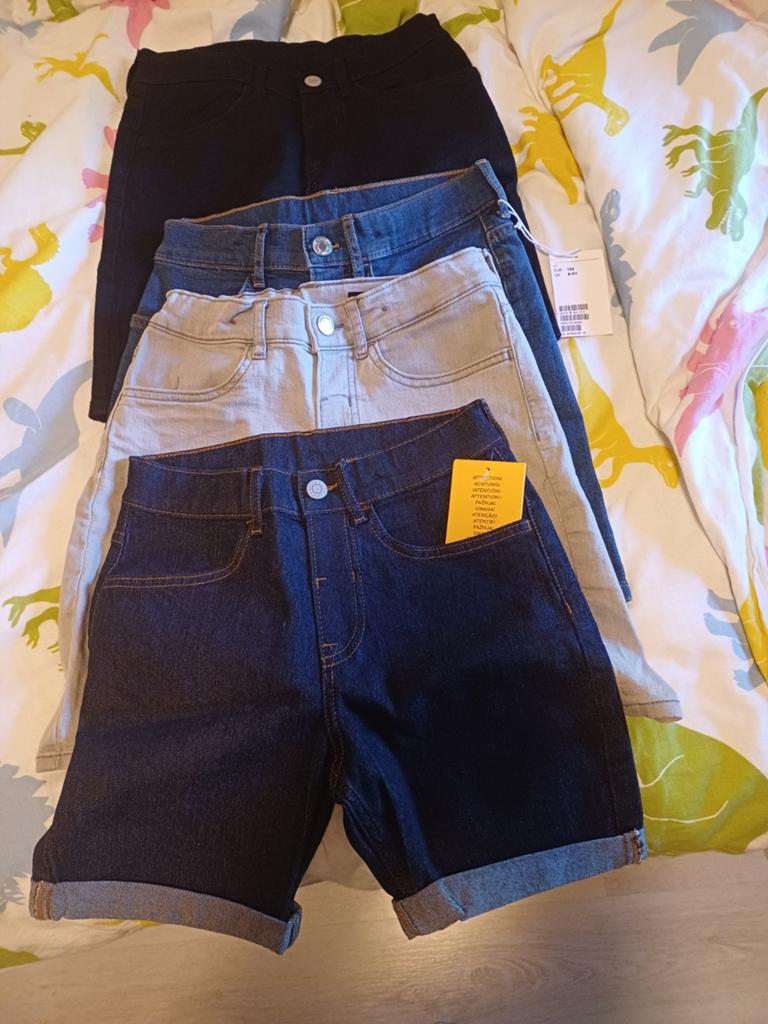 4 stoere korte broeken maat 134, Ophalen of Verzenden, Nieuw, Jongen, Broek