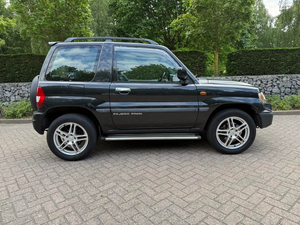 Mitsubishi Pajero 2001 Zwart | trekhaak | 4x4 | nieuwe apk, Auto's, 1360 kg, 680 kg, 129 pk, 4 stoelen