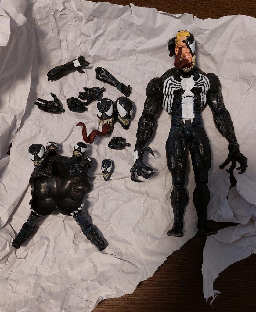 Marvel select venom figuur/figure, Ophalen, Zo goed als nieuw