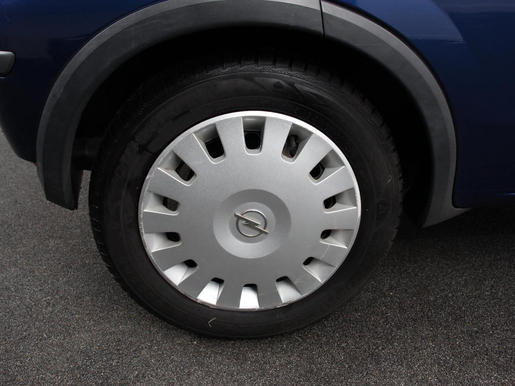 Opel Corsa 1.2-16V Rhythm Automaat Radio/CD APK 6-2026 Hande, Auto's, Gebruikt, 31 €/maand, 4 cilinders, Blauw