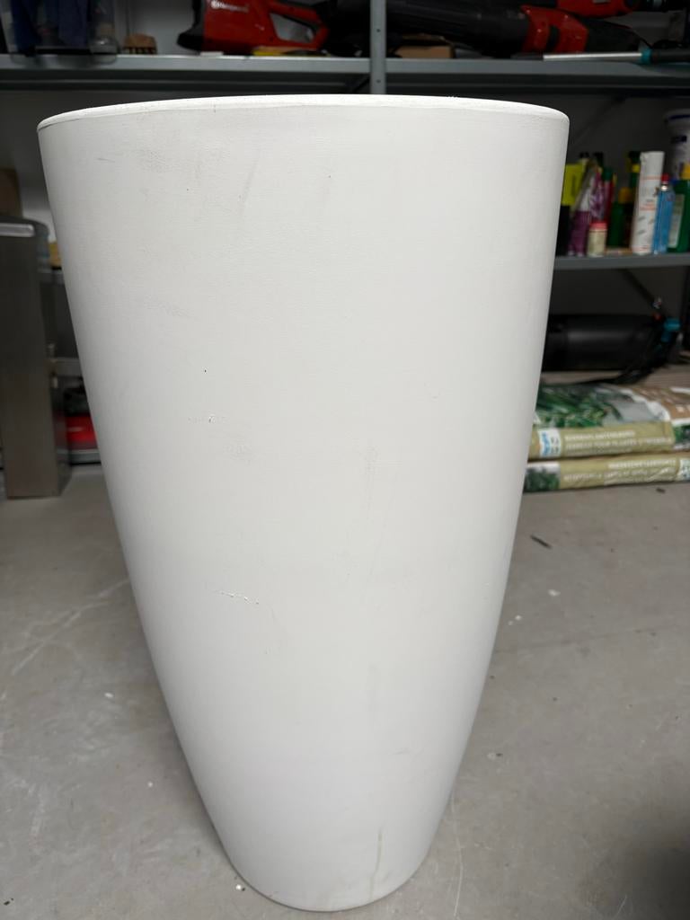 Elho bloempot wit, 70cm hoog, 32,5cm diameter, lichte schade, Ophalen, Kunststof, Gebruikt, Rond