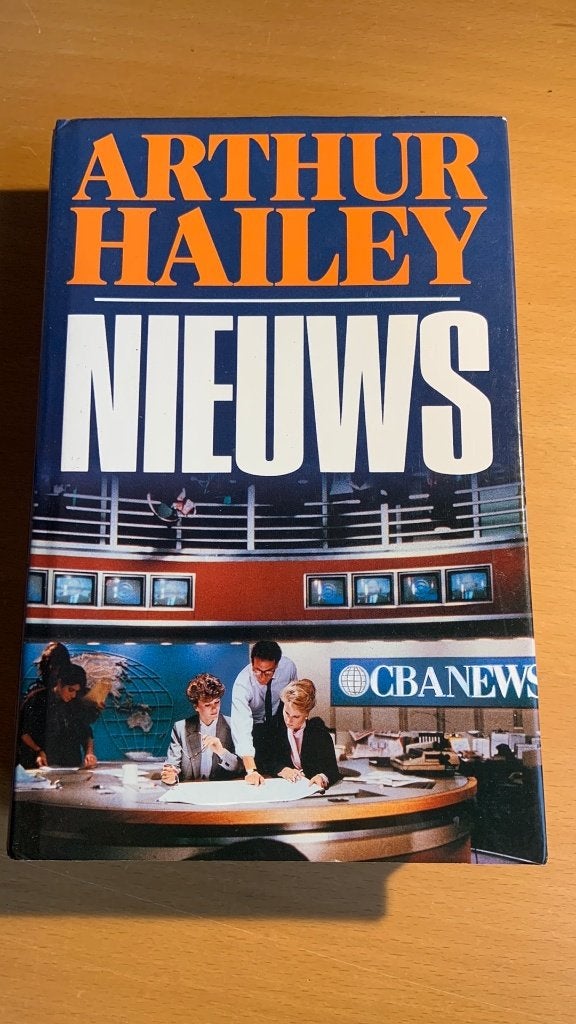 Arthur Hailey - Nieuws, Ophalen of Verzenden