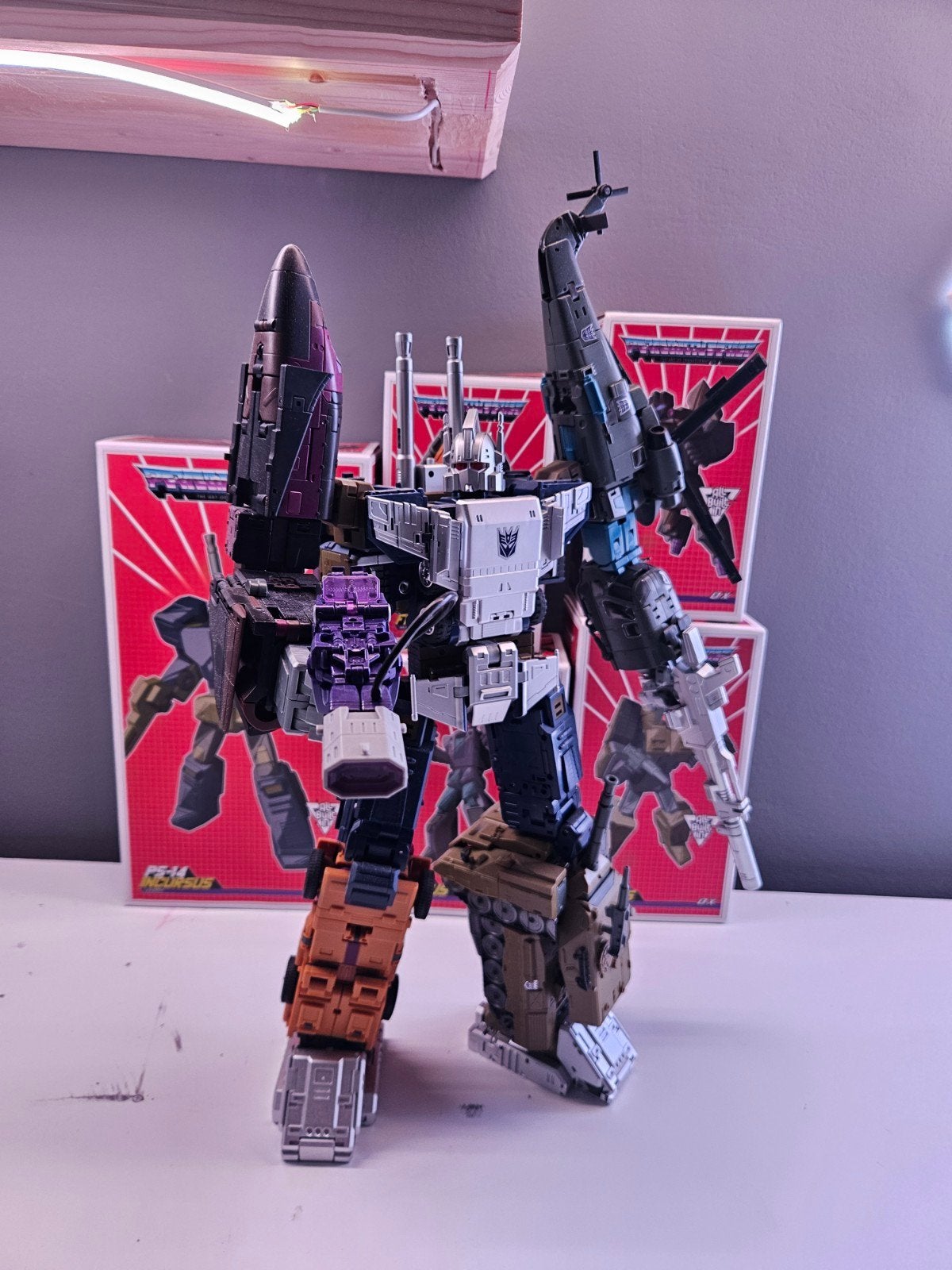 Mastermind Creations Bruticus set + Toys upgrade & Shockwave, Ophalen of Verzenden, Zo goed als nieuw
