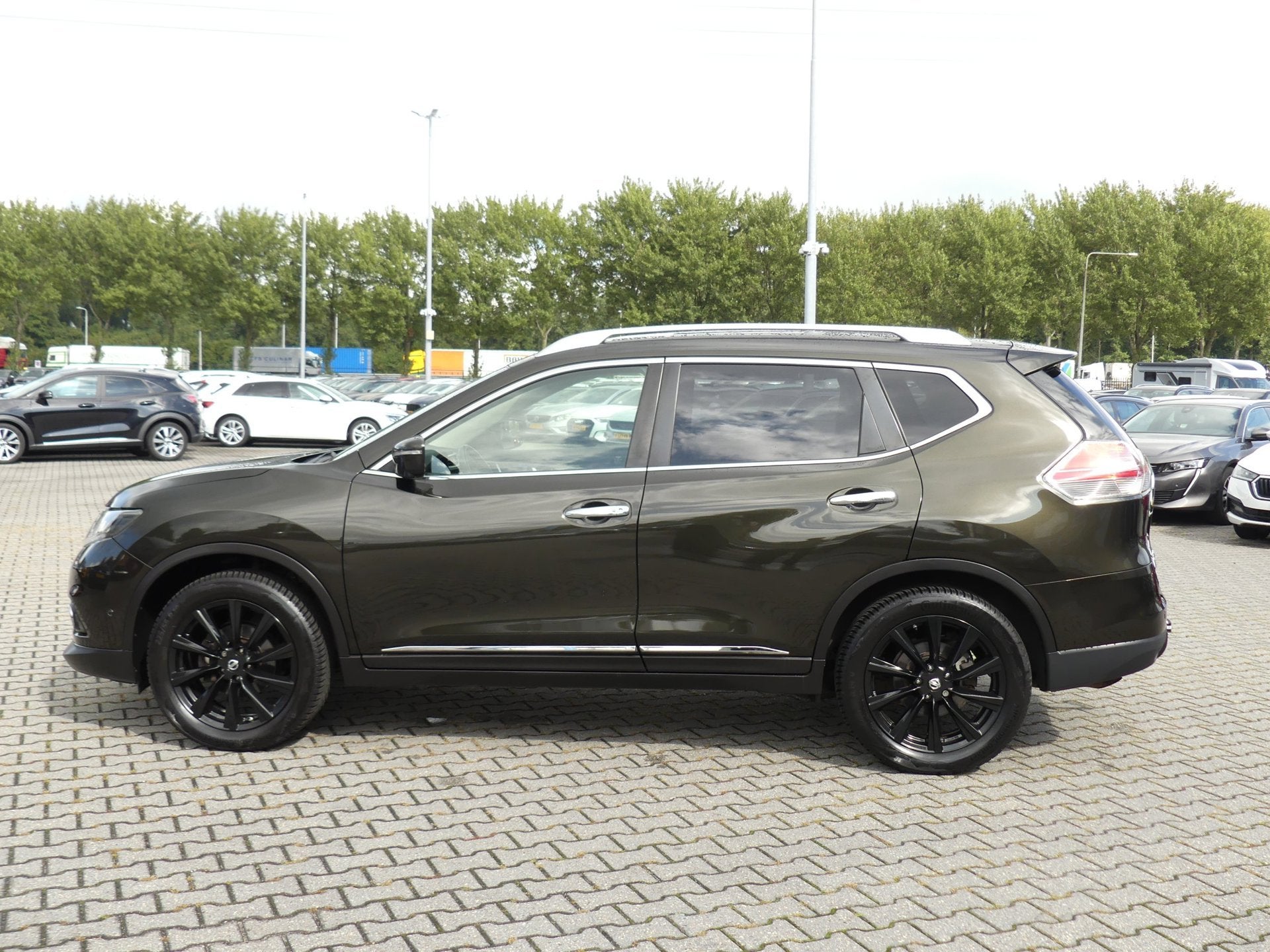 Nissan X-Trail 1.6 DIG-T 163PK Business / PANO / LEDER, Voorwielaandrijving, Dealer onderhouden, 1618 cc, 4 cilinders