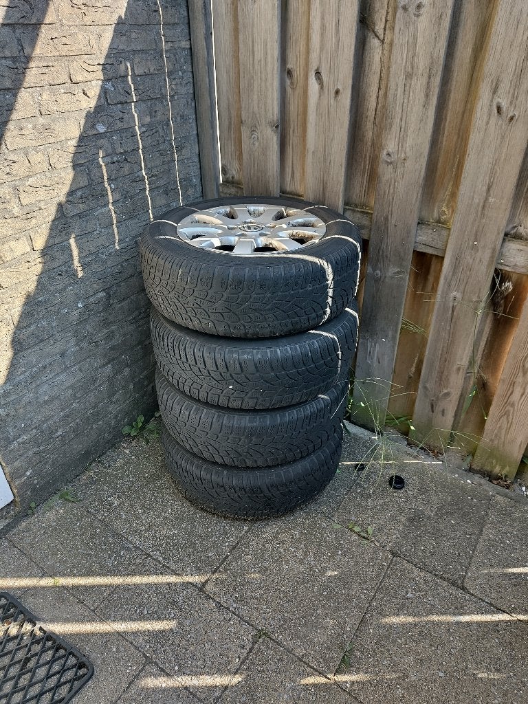 Winterbanden Volkswagen 195/65, Ophalen, Gebruikt, 15 inch, Banden en Velgen