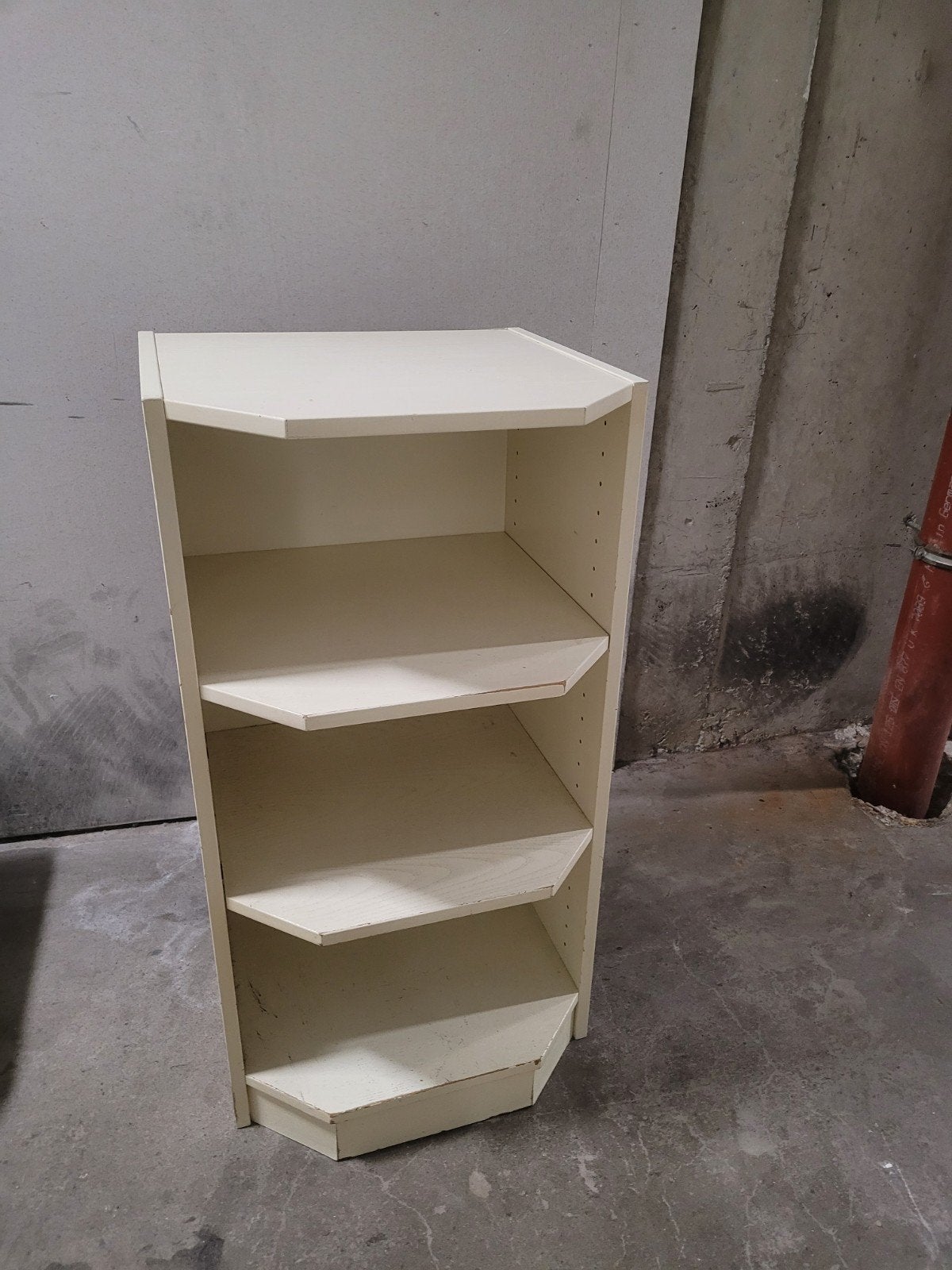Hoekrekje / Boekenkastje met 4 planken, Ophalen, Met plank(en), Minder dan 50 cm, Gebruikt