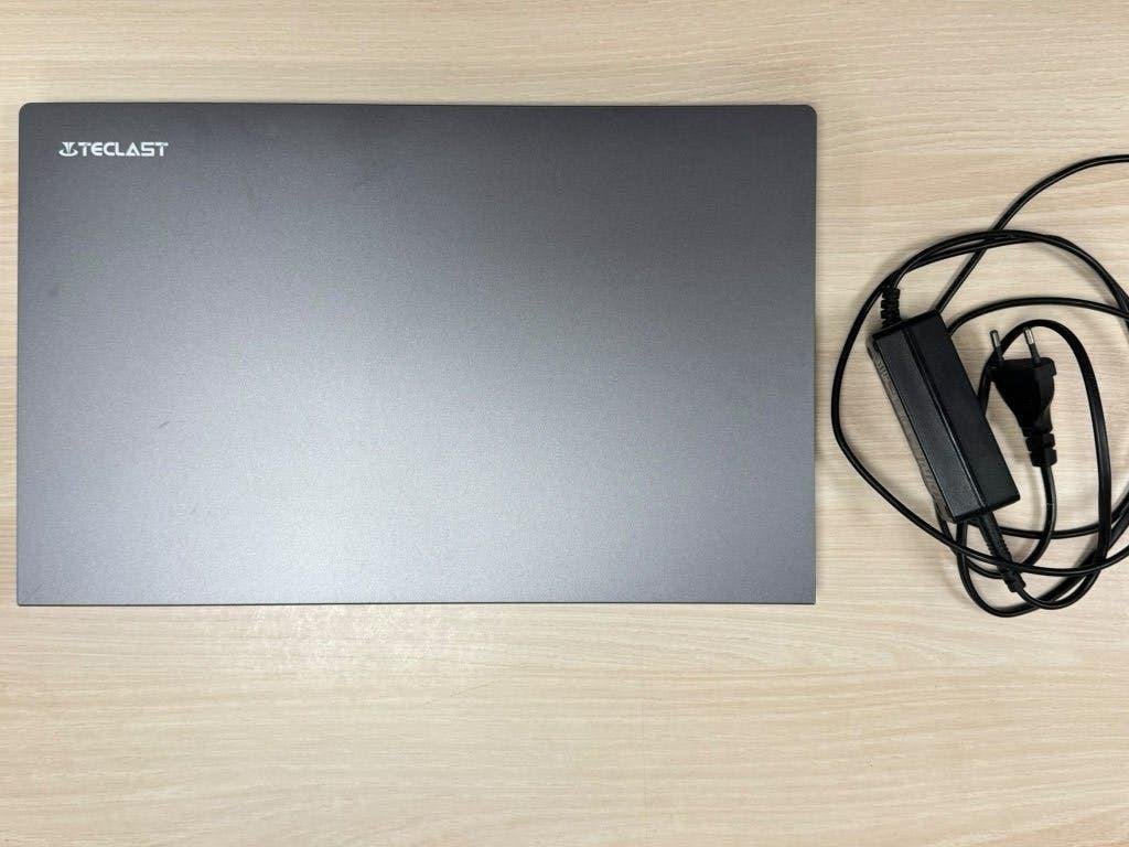 Teclast F17 Plus - 17,3" - 16GB RAM - 512GB - Windows 11 Pro, Gebruikt, Met videokaart, Qwerty, N95