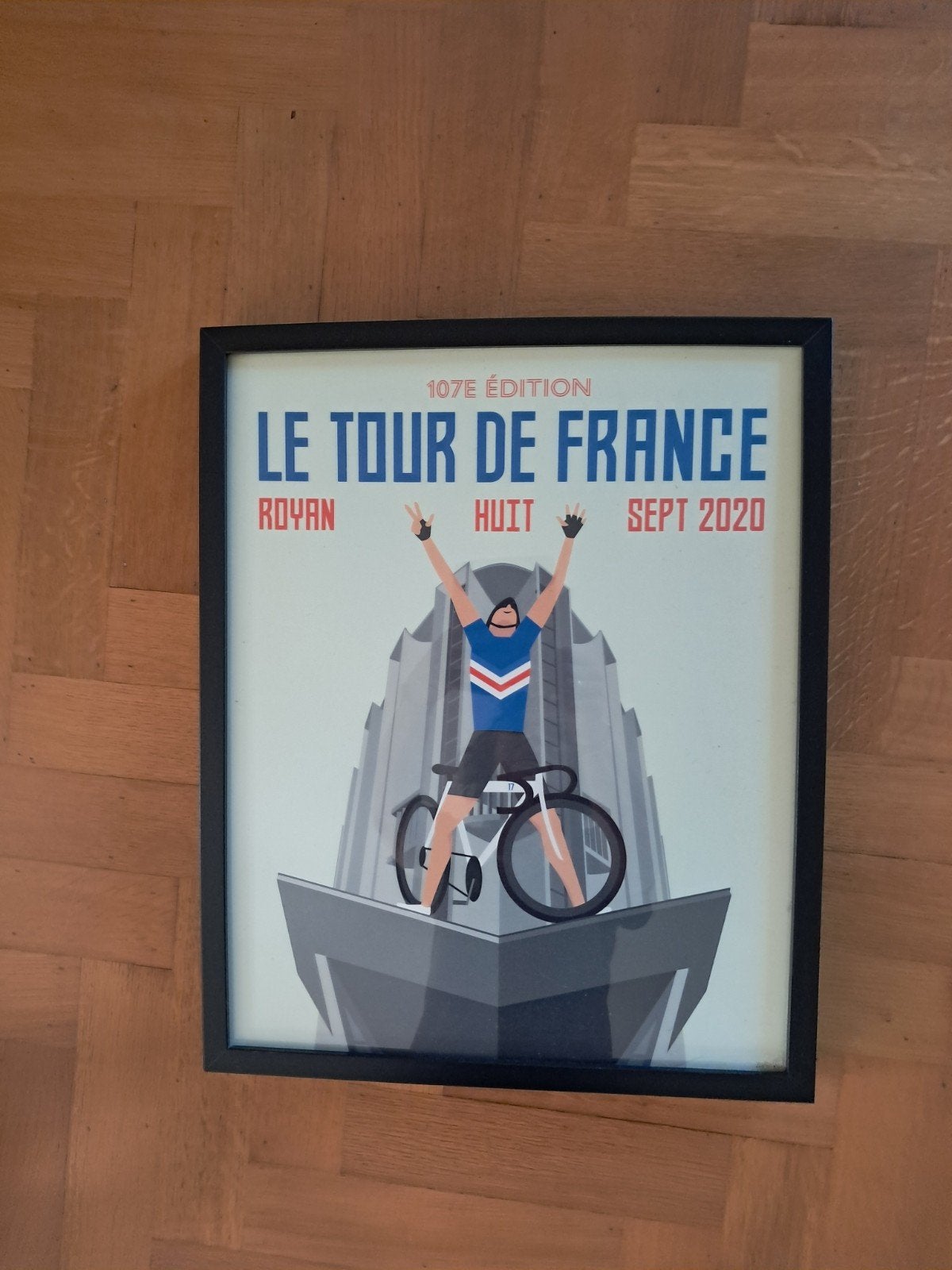 Ingelijste Tour de France poster 2020 - Oplage 20/50, Minder dan 50 cm, Ophalen of Verzenden, Zo goed als nieuw, Foto of Poster