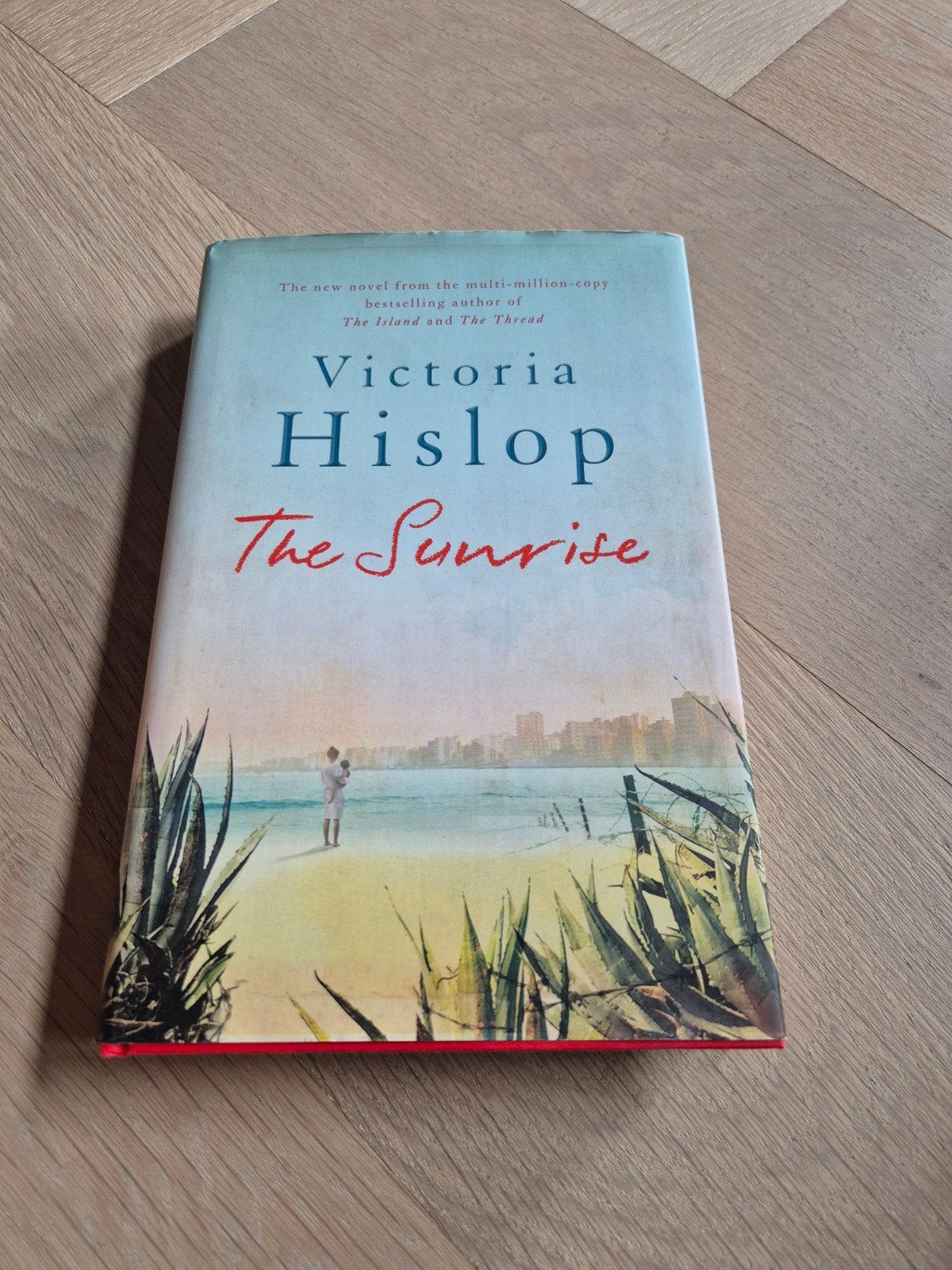 Victoria Hislop - The Sunrise (Engels), Ophalen of Verzenden, Zo goed als nieuw, Victoria Hislop, Europa overig