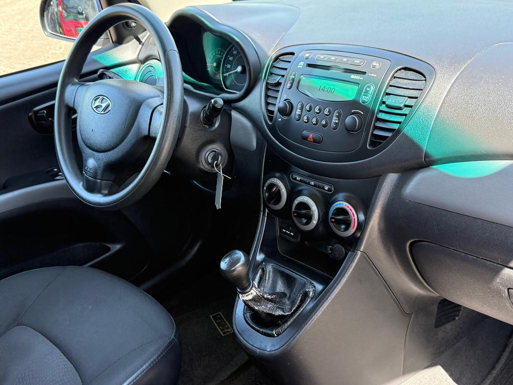 Hyundai I10 1.0 i-Drive Cool Airco 5d Elektrische Ramen Nieu, Auto's, Hyundai, Voorwielaandrijving, Euro 5, Stof, Gebruikt