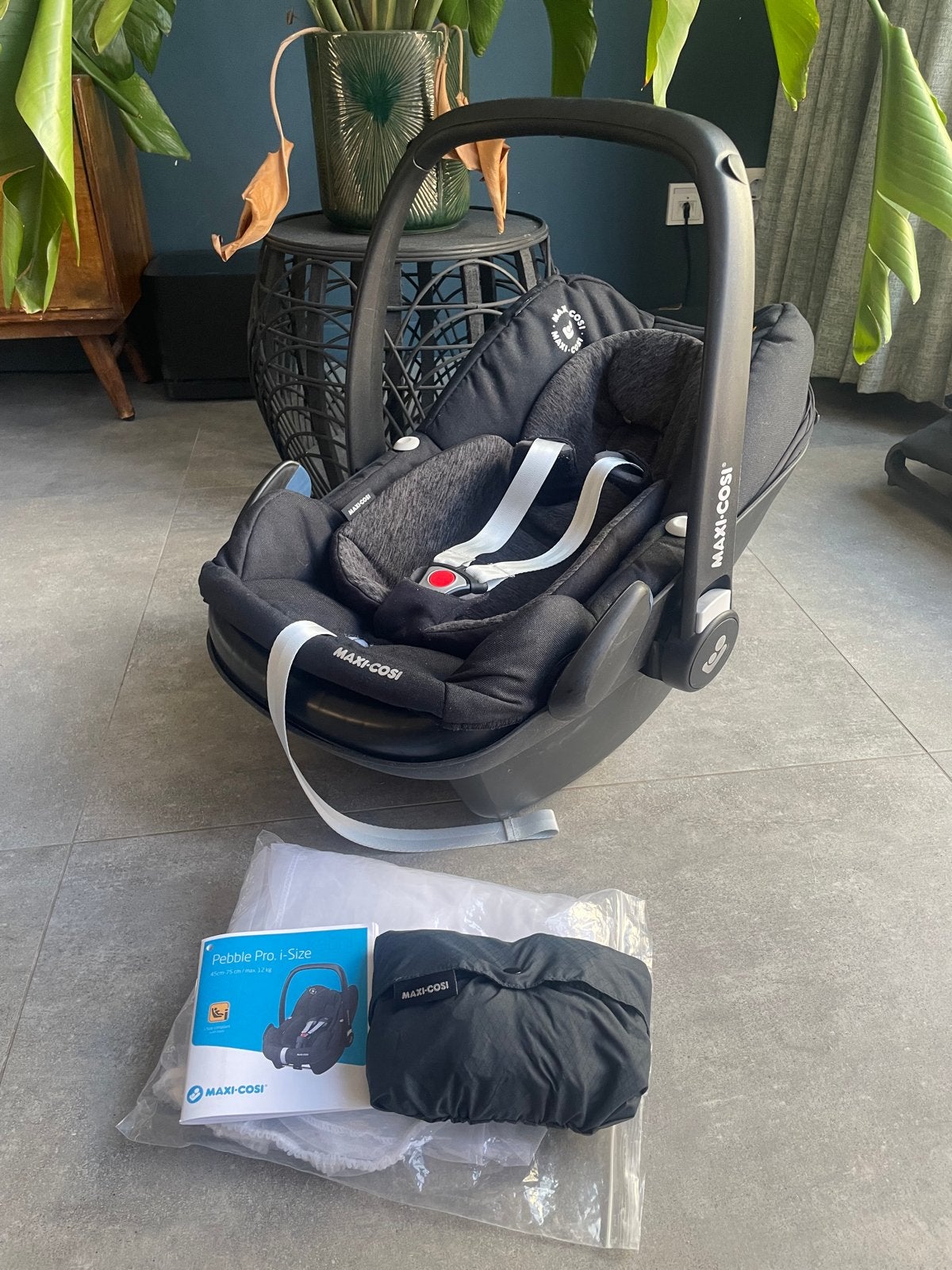 Maxi-Cosi Pebble Pro i-Size autostoel + accessoires, Ophalen, Autogordel of Isofix, Zijbescherming, Zo goed als nieuw