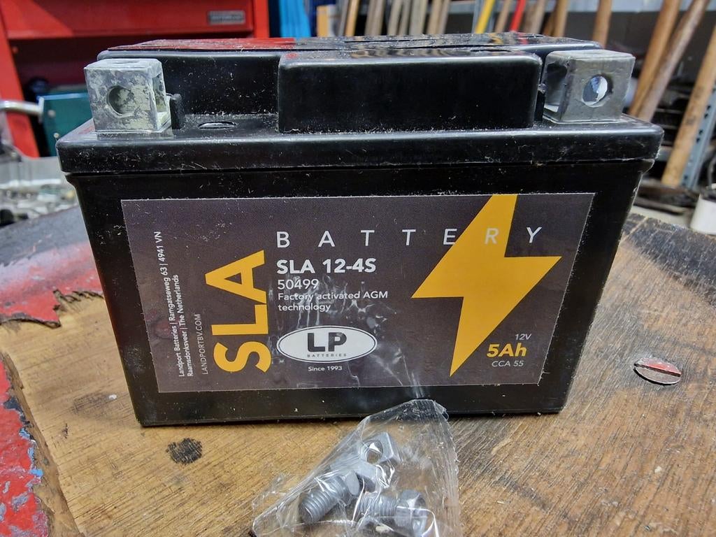 Nieuwe SLA 12-4S Accu 12V 5Ah CCA 55 - AGM Technologie, Ophalen of Verzenden, Nieuw, Universele onderdelen