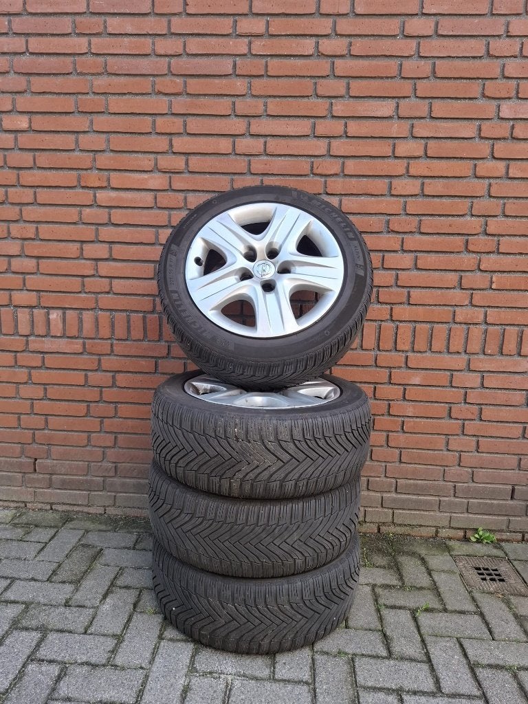 4 Michelin winterbanden op velg Opel Insignia – 225/50 R17, Auto-onderdelen, Banden en Velgen, Ophalen, Gebruikt, Banden en Velgen