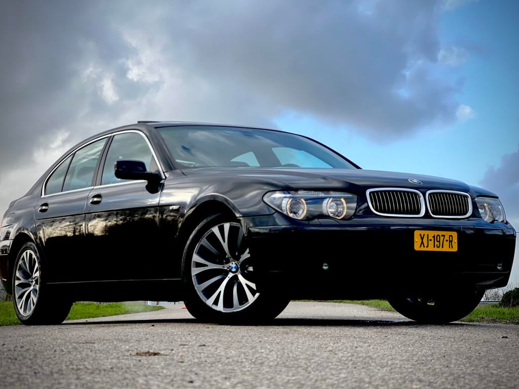 BMW 741i Full options, black, lage km, Yountimer, Auto's, BMW, Automaat, Achterwielaandrijving, Overige carrosserieën, Zwart
