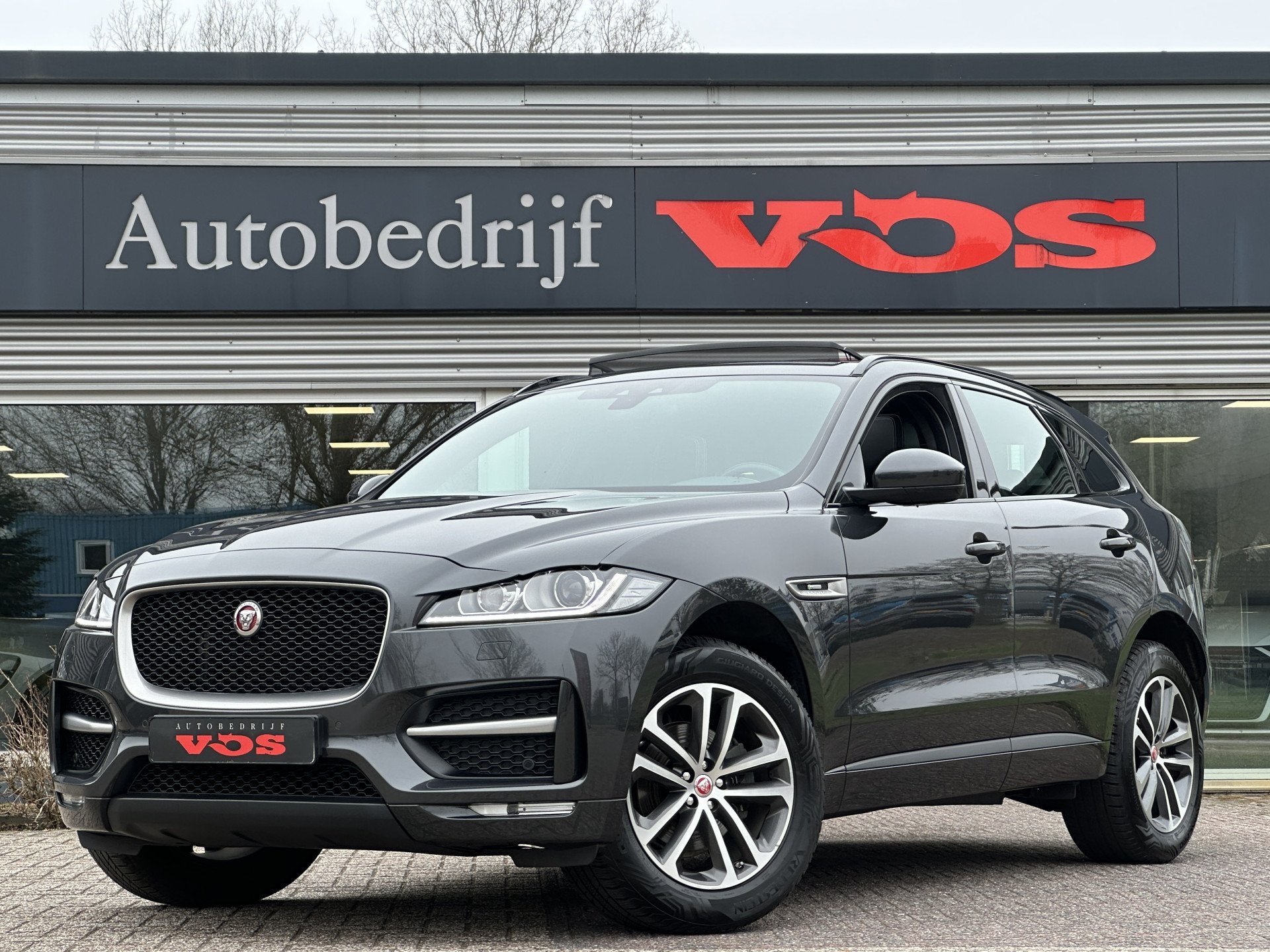 Jaguar F-Pace 2.0t AWD R-Sport | Panodak | Leder | Achteruit, Auto's, Jaguar, Gebruikt, Euro 6, 4 cilinders, 252 pk