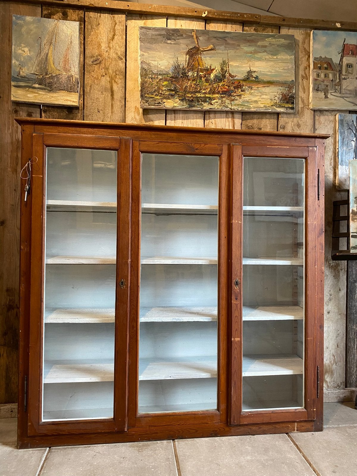 Ondiepe Frans brocante kast vitrine vitrinekast