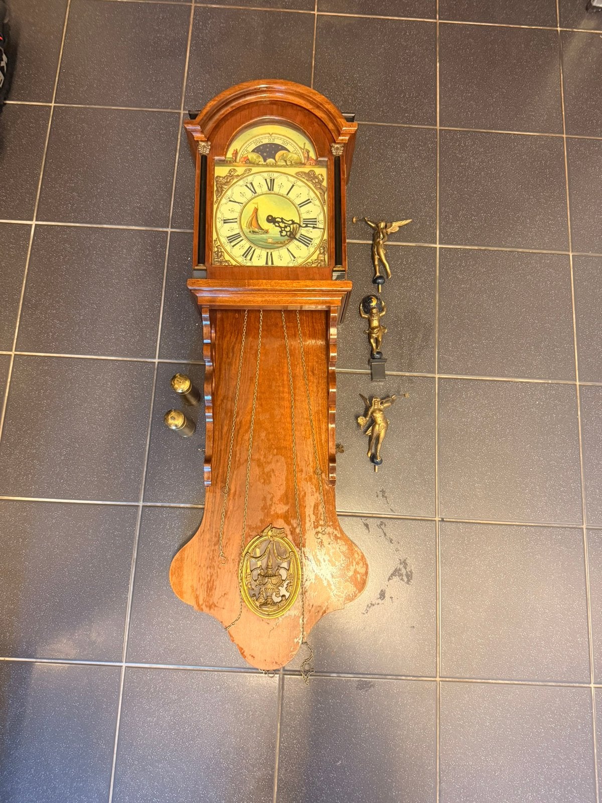 Antieke Friese Staartklok, Ophalen