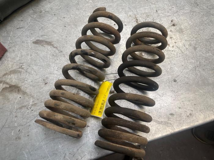 Schroefveer achter van een Lexus IS 300, Gebruikt, -, -, -