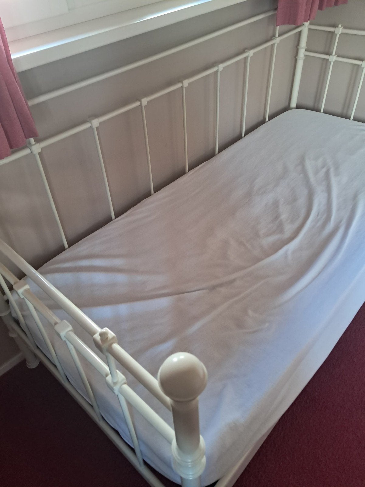 Leuk spijlenbed wit 90 x 200, Ophalen, 85 tot 100 cm, Gebruikt, Matras