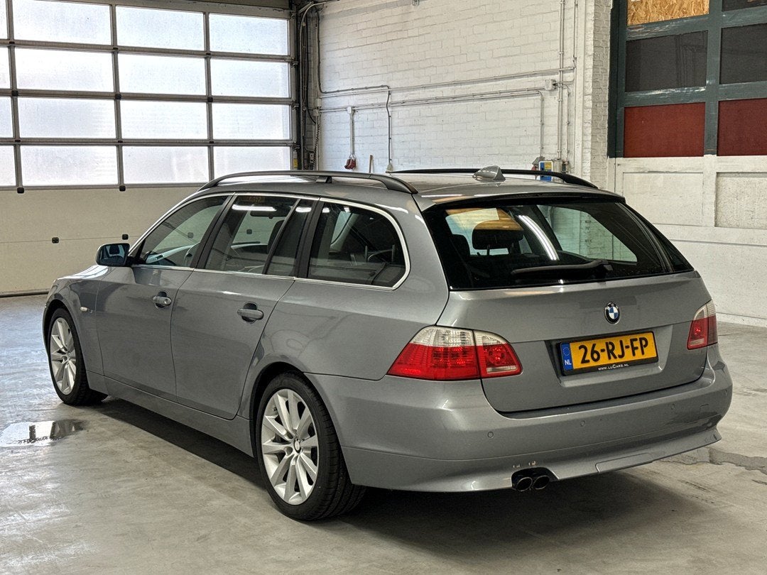 BMW 5-serie Touring 523i Executive | M pakket | PDC | Navi |, Auto's, Automaat, Achterwielaandrijving, Zwart, 2497 cc