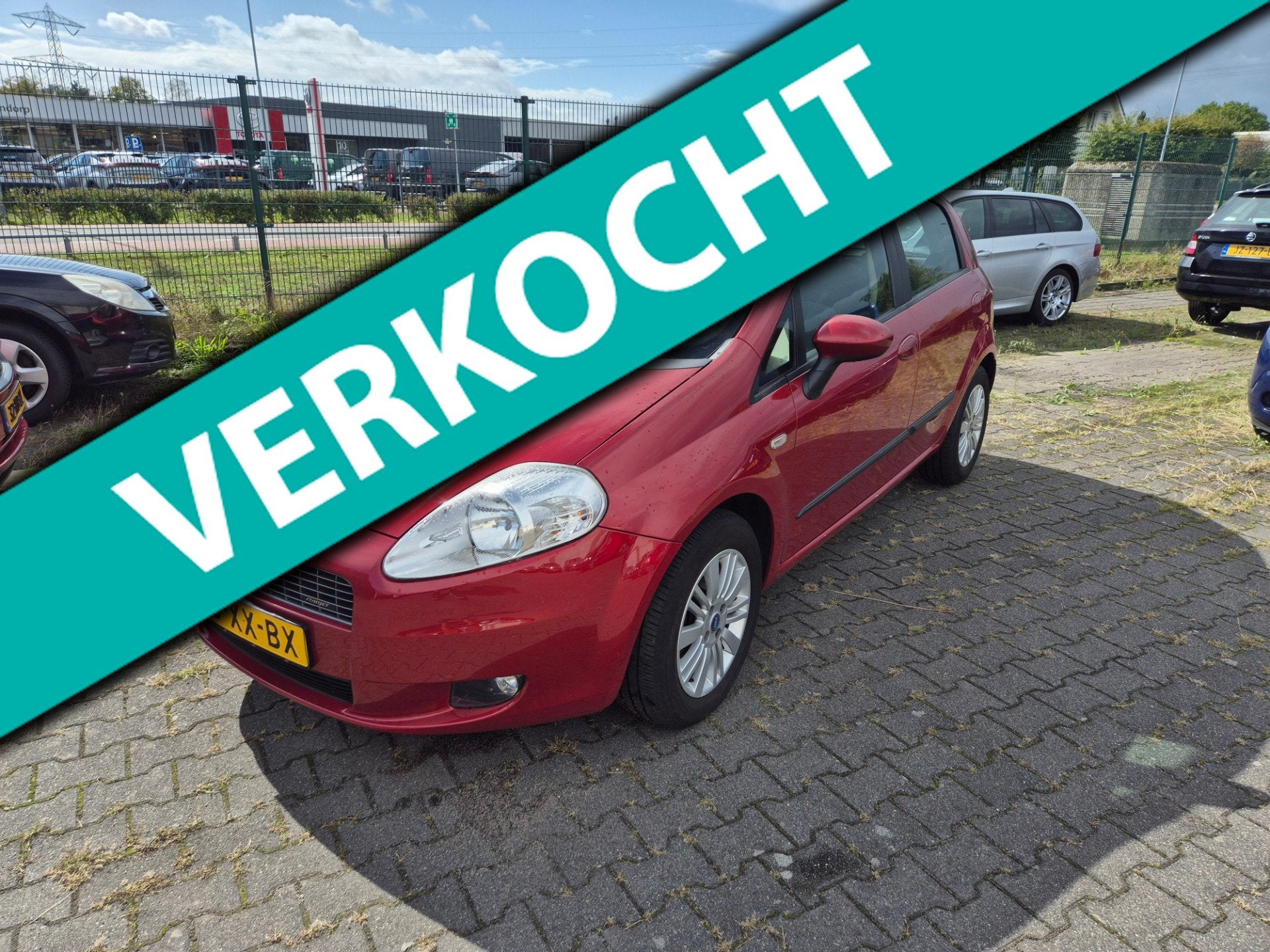Fiat Grande Punto Fiat Grande Punto 1.4-16V Emotion-5 DRS, Voorwielaandrijving, Stof, Zwart, 400 kg