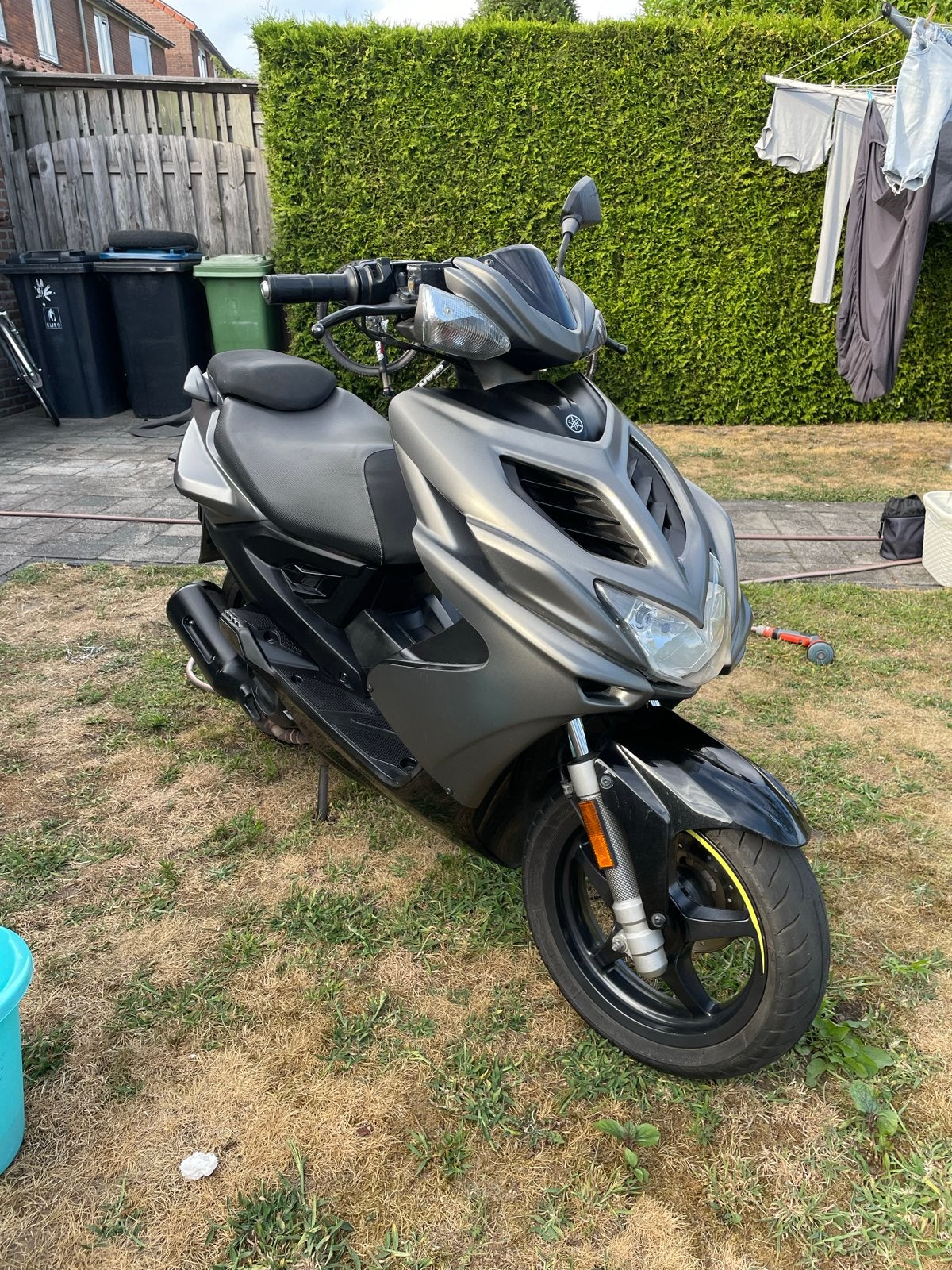 Yamaha Aerox 4-takt 2020, Fietsen en Brommers, Ophalen, Aerox, Maximaal 45 km/u, Zo goed als nieuw