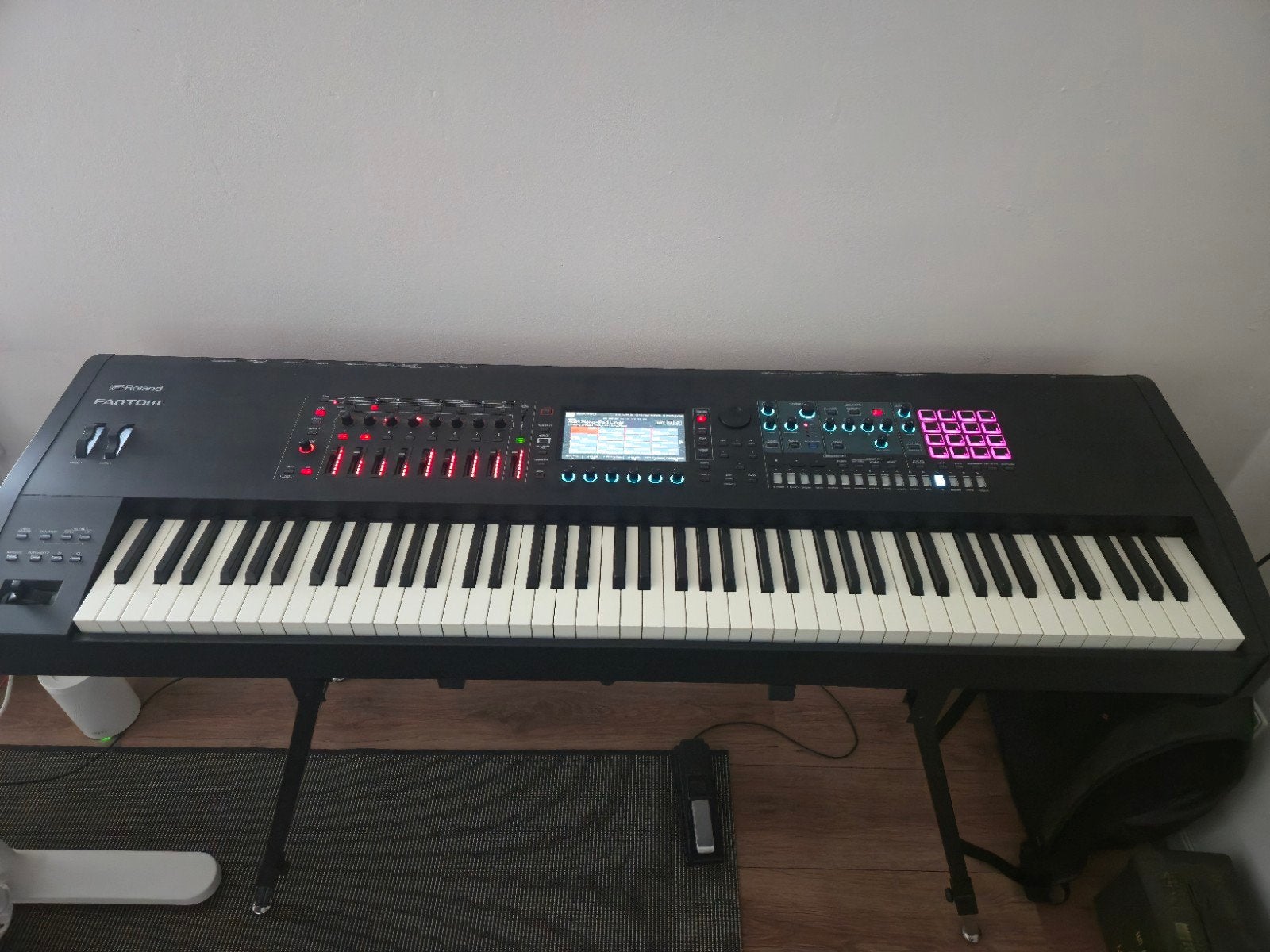 Roland Fantom 8 (met EX Upgrade), Ophalen, Gebruikt, 88 toetsen, Roland