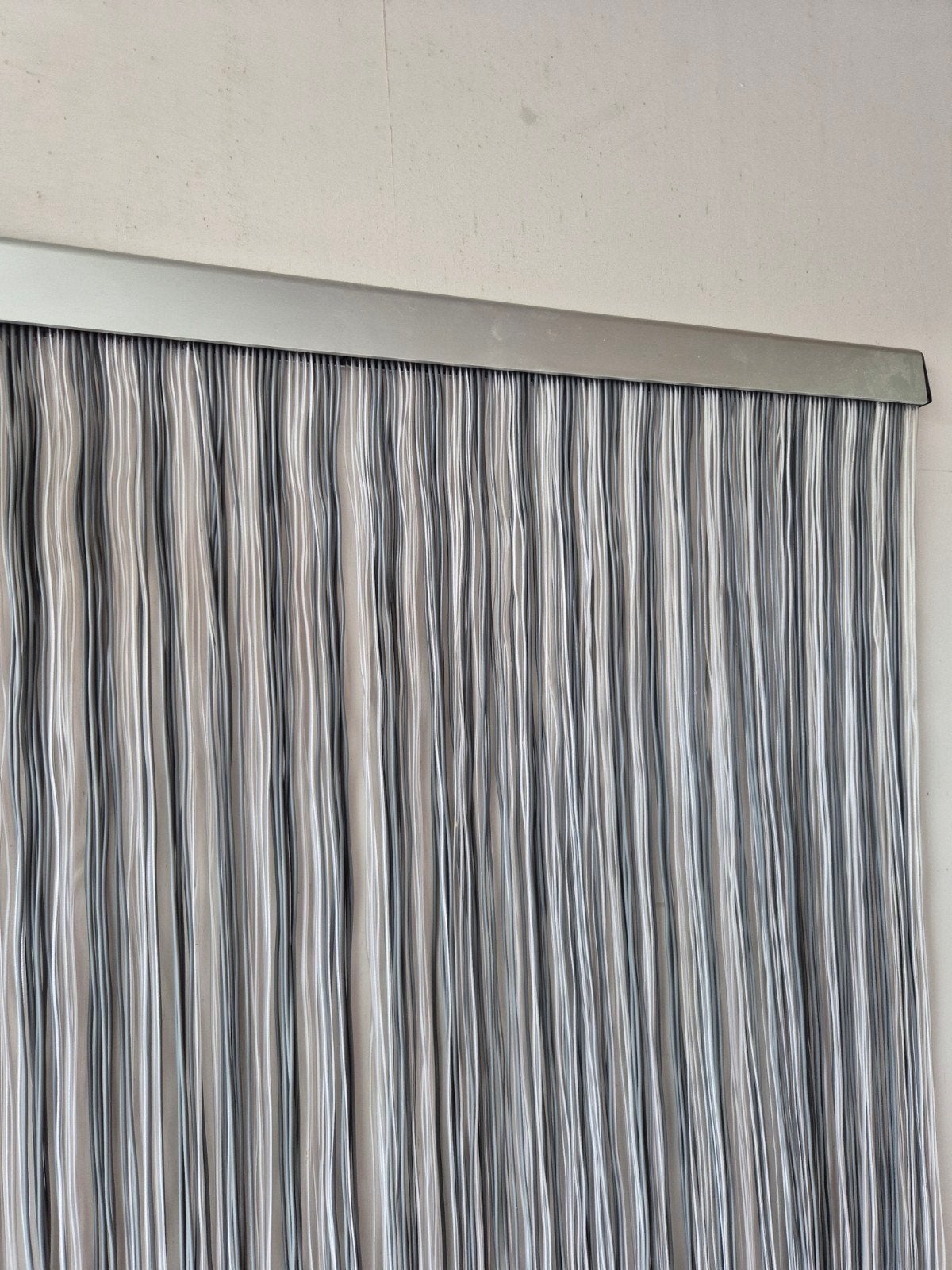 Sun-Arts Vliegengordijn - Grijs/Wit, Huis en Inrichting, Ophalen, Gebruikt, Overige merken, Vliegengordijn