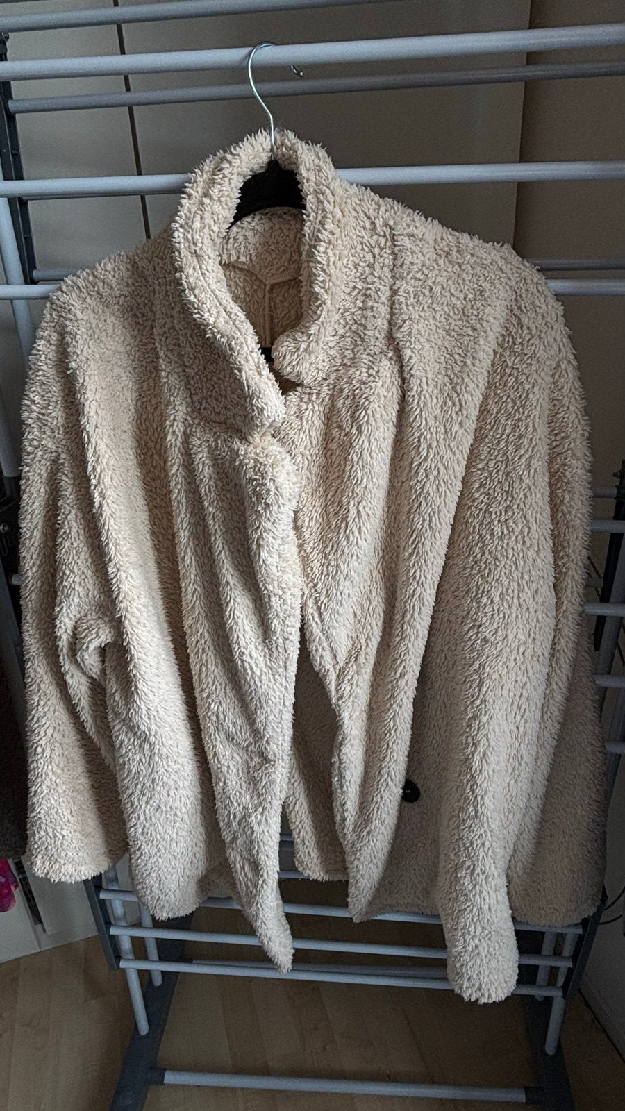 Comfortabel teddy vest - Beige, Ophalen of Verzenden, Zo goed als nieuw, Maat 46/48 (XL) of groter, Beige