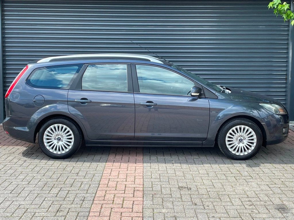 Ford Focus Wagon 1.8 Limited Navi | Climate Control | Cruise, Auto's, Euro 5, Gebruikt, Zwart, 4 cilinders