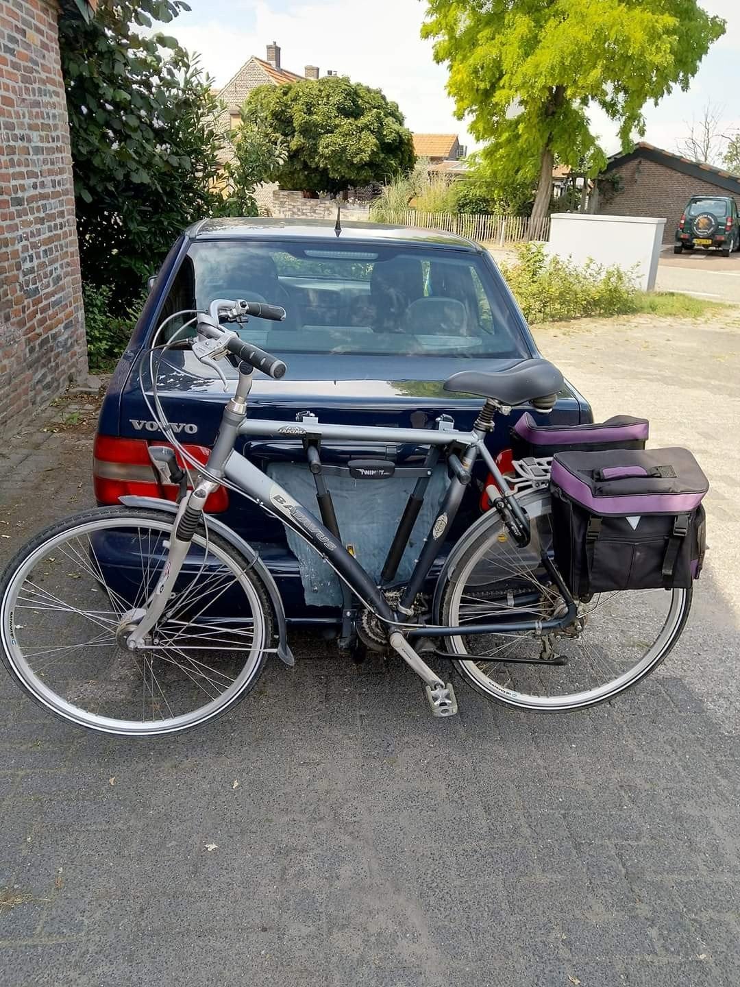 De trekhaakbevestiging voor het vervoeren van twee fietsen, Ophalen of Verzenden, Overige merken