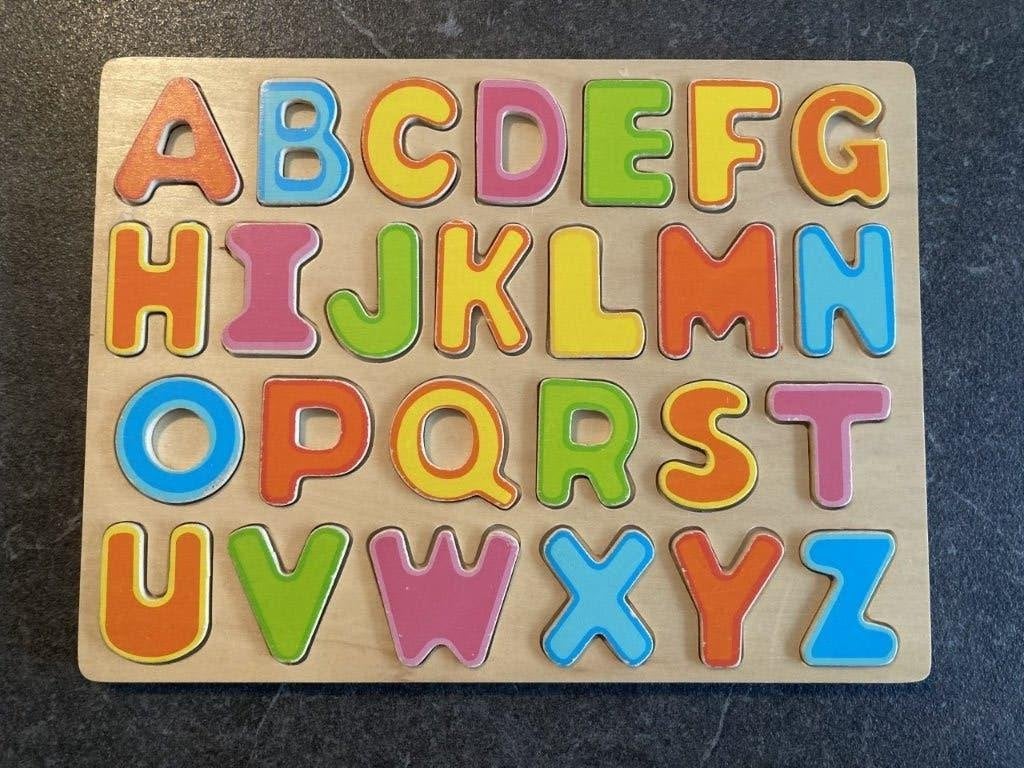 Houten puzzel alfabet, 2 tot 4 jaar, Gebruikt, 10 tot 50 stukjes, Ophalen of Verzenden