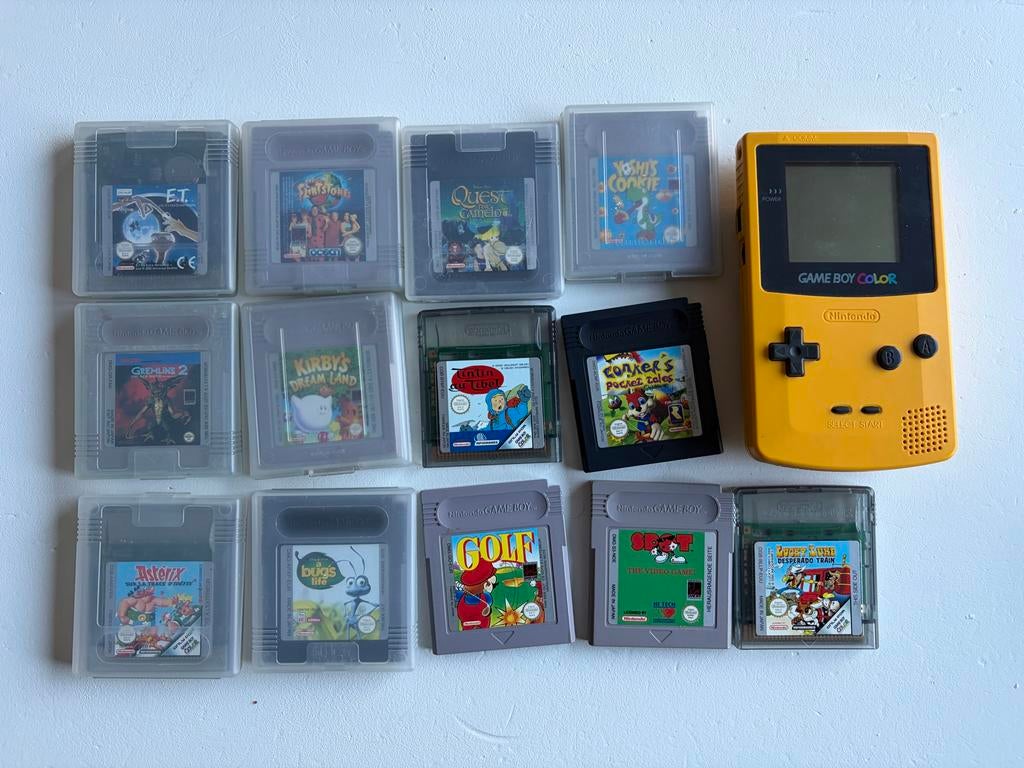 Game Boy Color met 12 spellen en boekjes, Spelcomputers en Games, Games | Nintendo Game Boy, 1 speler, Ophalen, Gebruikt, Vanaf 3 jaar