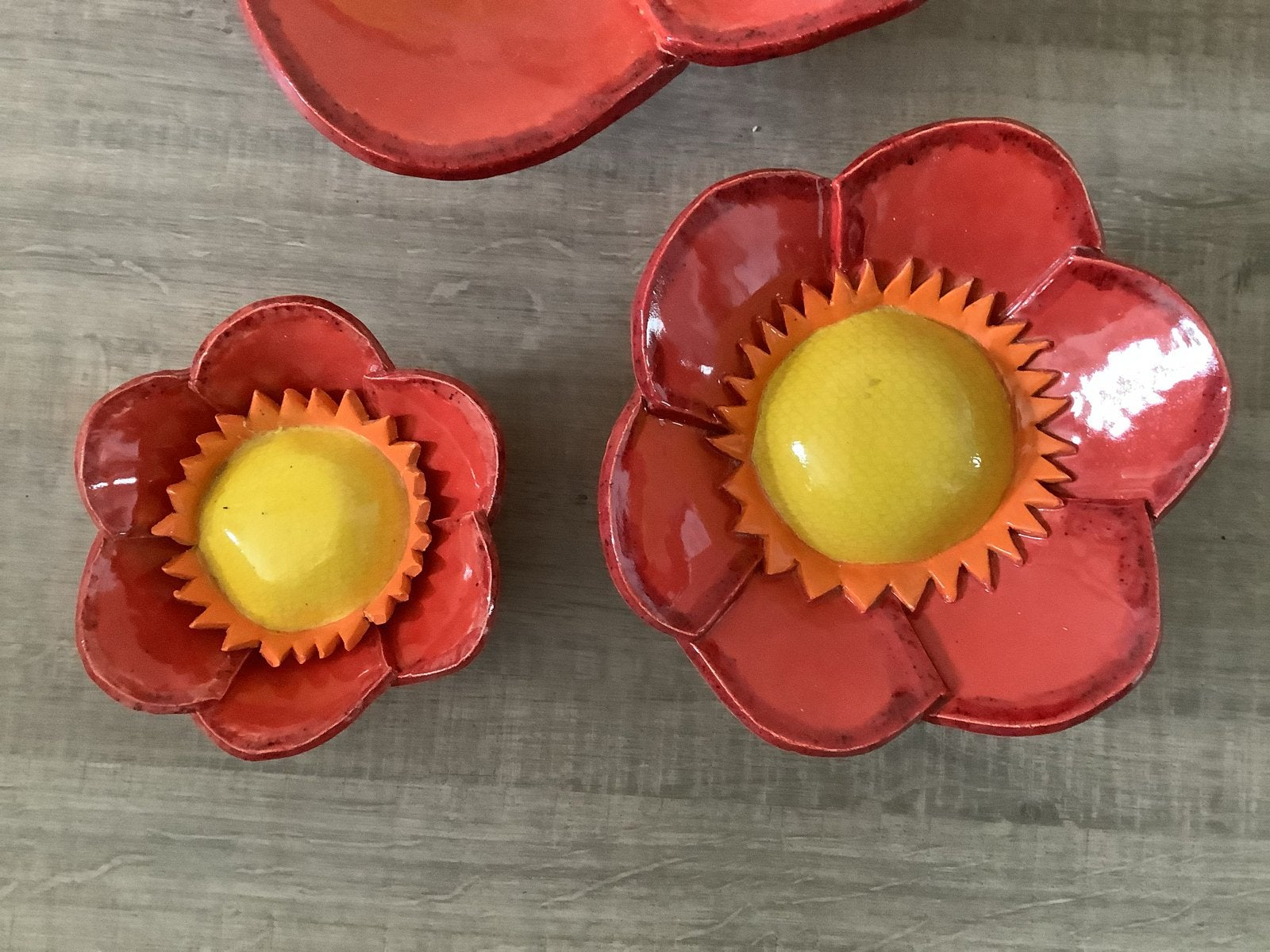 Set van 3 Handgemaakte Keramische Bloemschalen, Antiek en Kunst, Antiek | Schalen, Ophalen of Verzenden