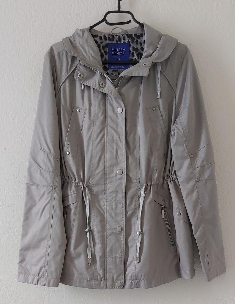 Grijze zomer Jas, Kleding | Dames, Maat 38/40 (M), Nieuw, Ophalen of Verzenden, Miller & Monroe