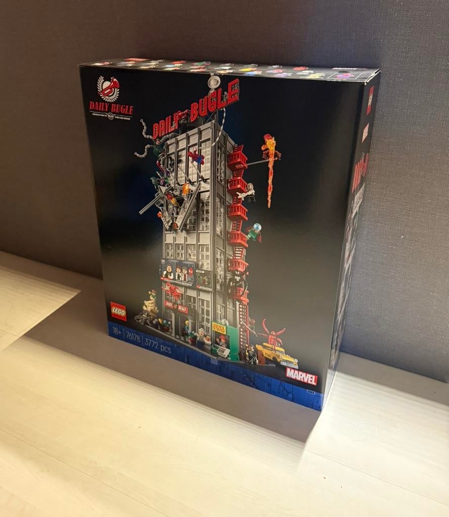 SEALED Lego Daily Bugle Marvel, Ophalen of Verzenden, Zo goed als nieuw