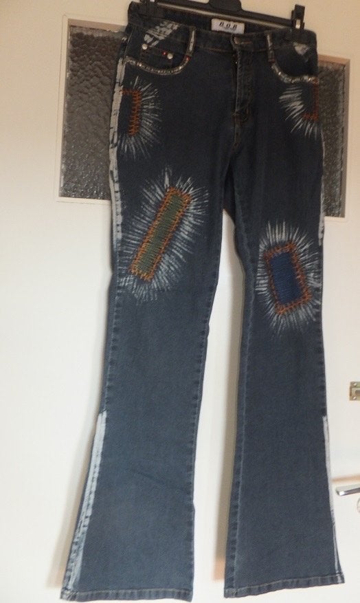 Aparte 5 pocket jeans van Bob, bijzondere details. W27 36, Zo goed als nieuw, Verzenden, Blauw, Bob