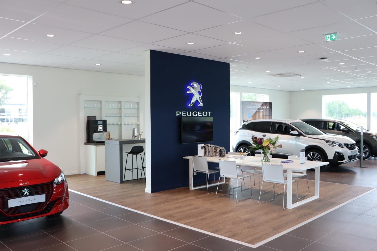 Peugeot 5008 1.2 Hybrid 145 GT 7p, Auto's, Peugeot, Gebruikt, Euro 6, 1199 cc, Blauw