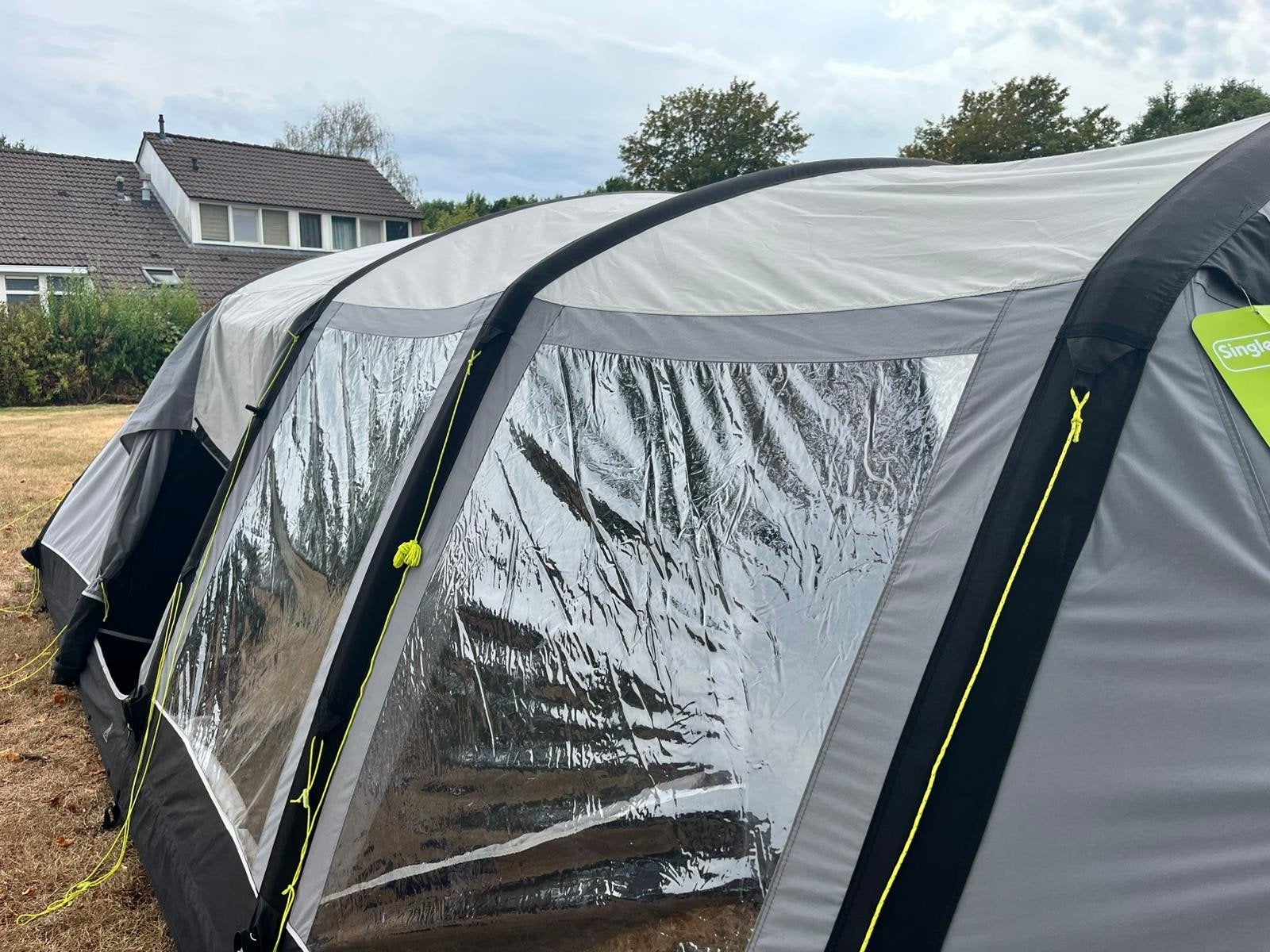 Ruime tunneltent met 3 slaapcabines - Kampa Croyde 6 air tc, Caravans en Kamperen, Tenten, Ophalen