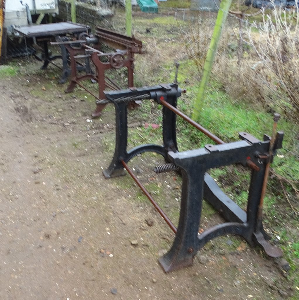 3 maal gietijzeren machineonderstel poten onderstel tafel, Antiek en Kunst, Ophalen