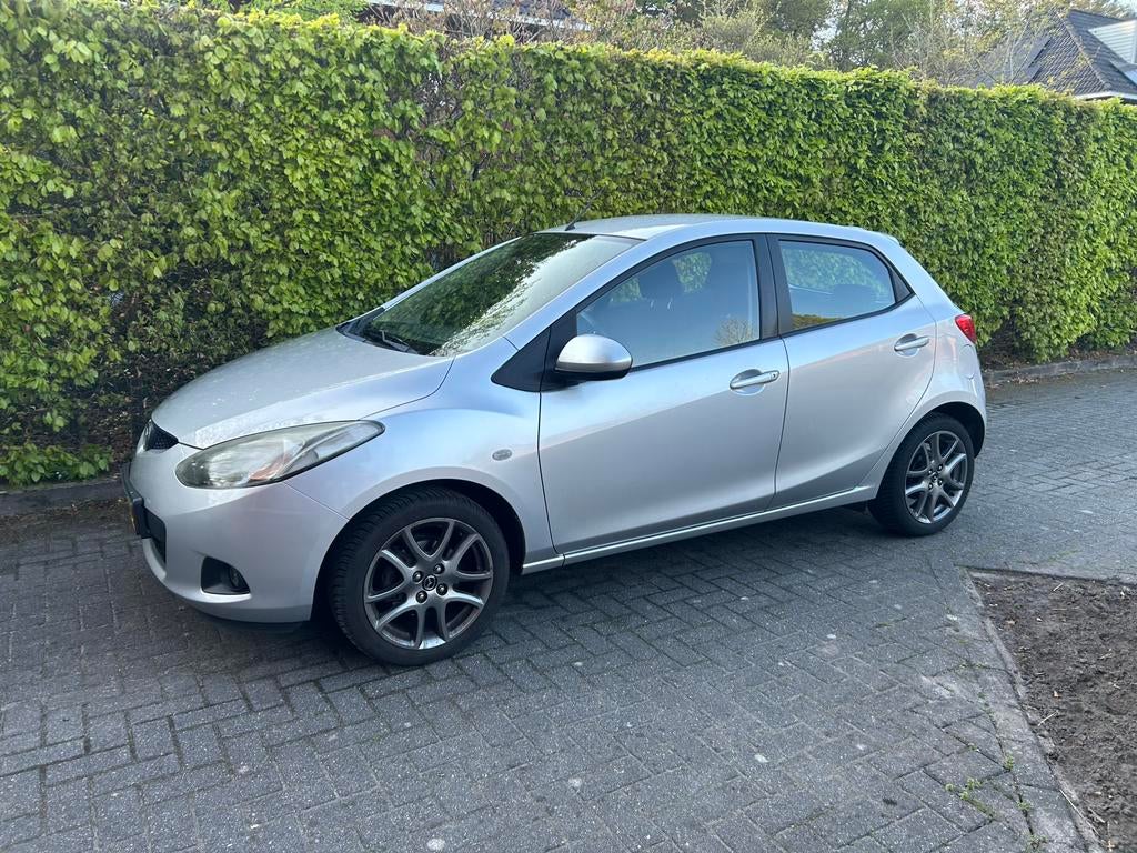 Mazda 2 (2009) - 1.3 GTL - stoelverwarming - APK tot 12-2026, Auto's, Voorwielaandrijving, 4 cilinders, Origineel Nederlands, 1349 cc