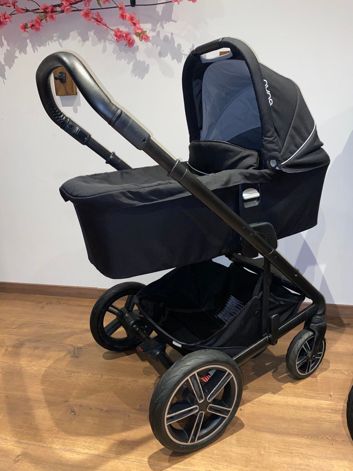 Nuna Mixx Jet Black Complete 3in1 Kinderwagen, Ophalen, Zo goed als nieuw, Nuna, Eikenlaan 76 Spijkenisse