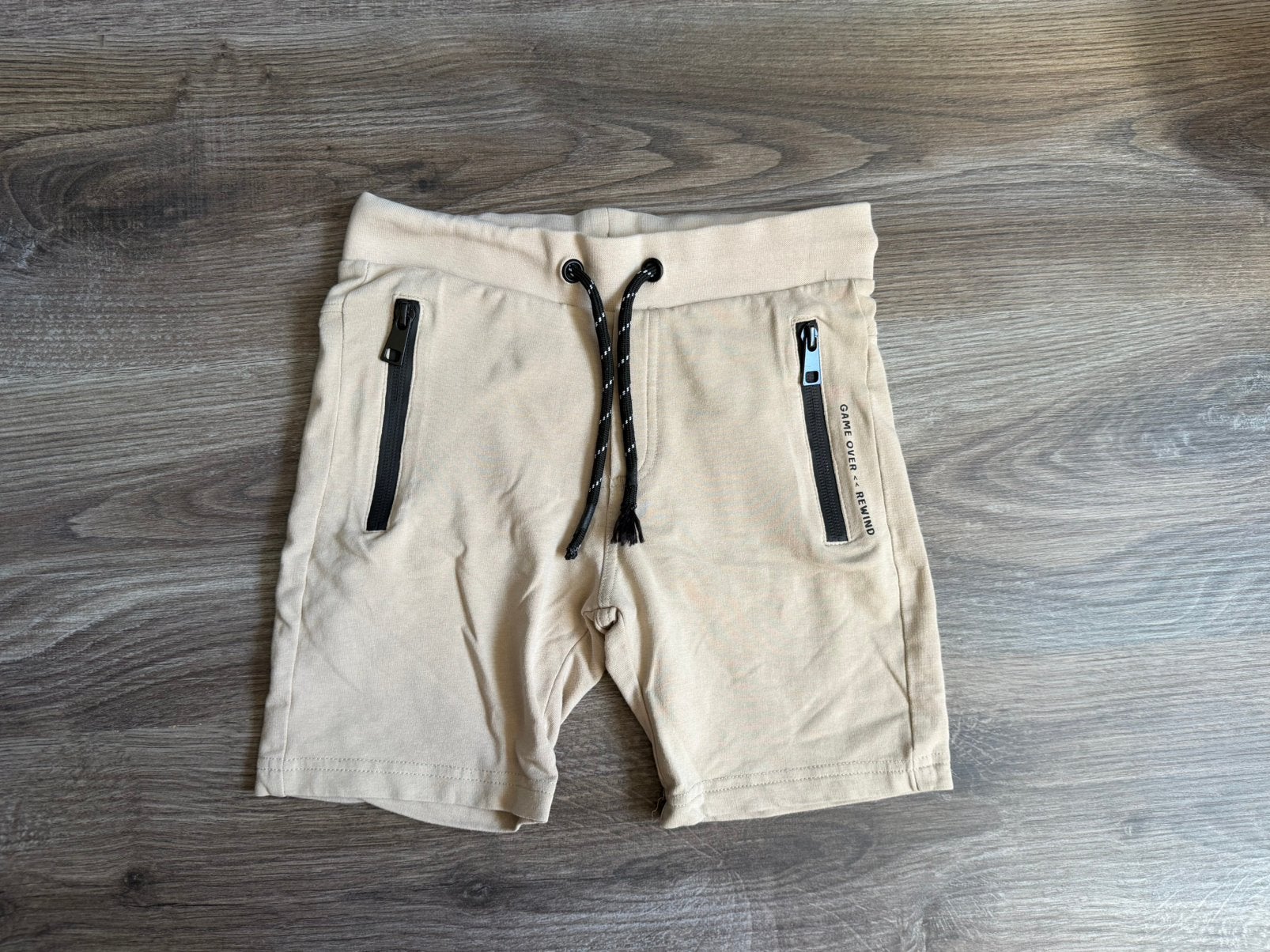 Korte broek maat 122/128, Kinderen en Baby's, Kinderkleding | Maat 122, Ophalen of Verzenden, Zo goed als nieuw, Jongen, Broek
