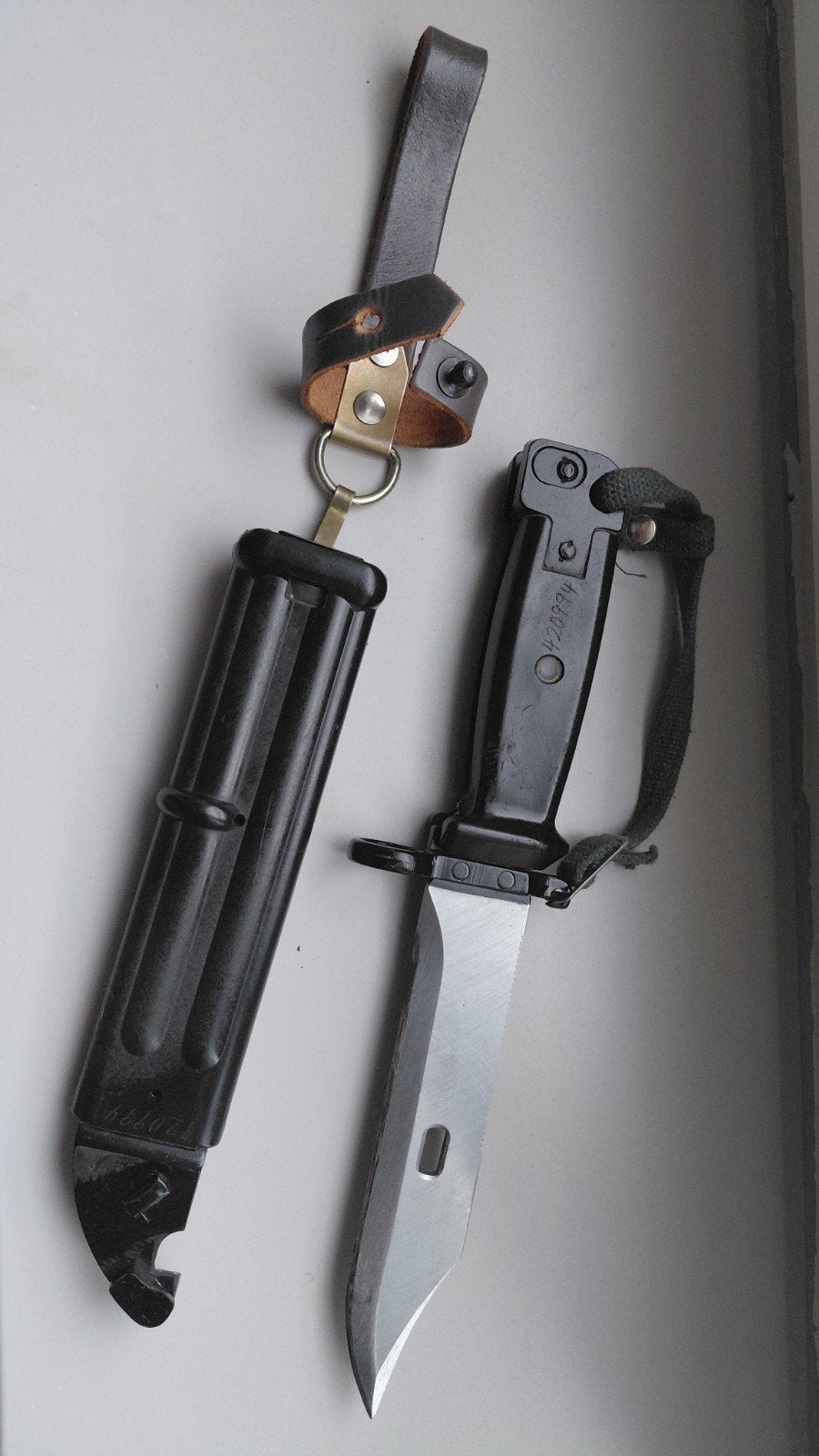 Oost duitse ak47 bajonet, Verzamelen, Ophalen of Verzenden, Landmacht, Duitsland, Mes of Dolk