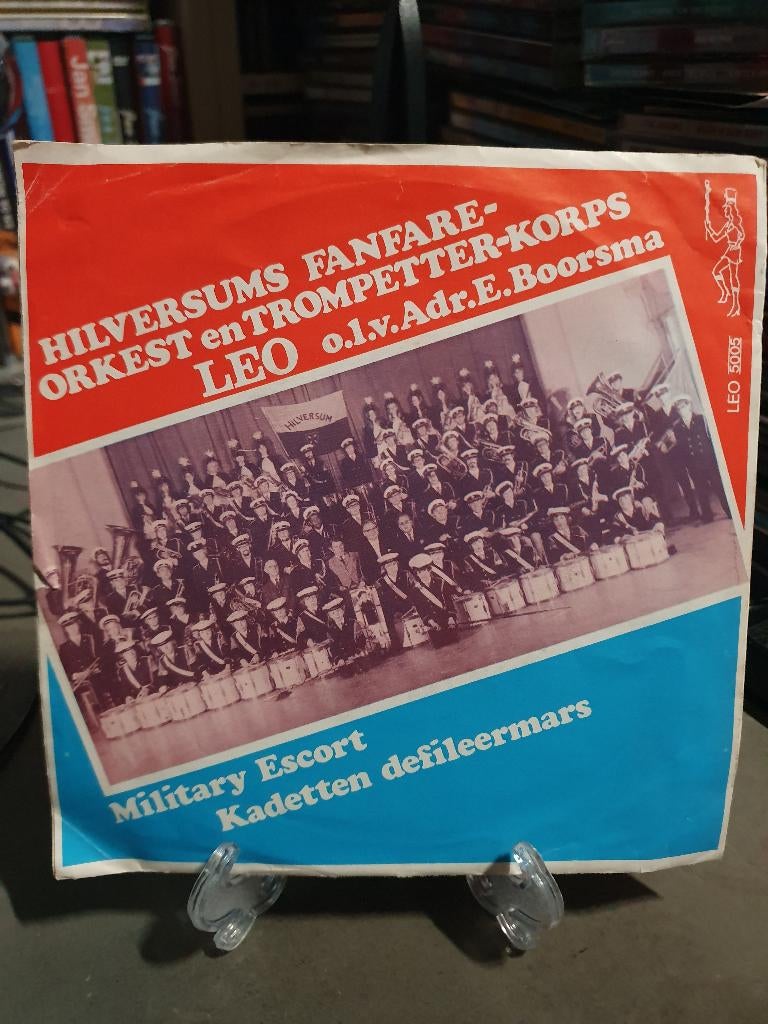 HILVERSUM Fanfare LEO _Zeldzame vinyl single military Escort, Ophalen, Gebruikt, Nederlandstalig